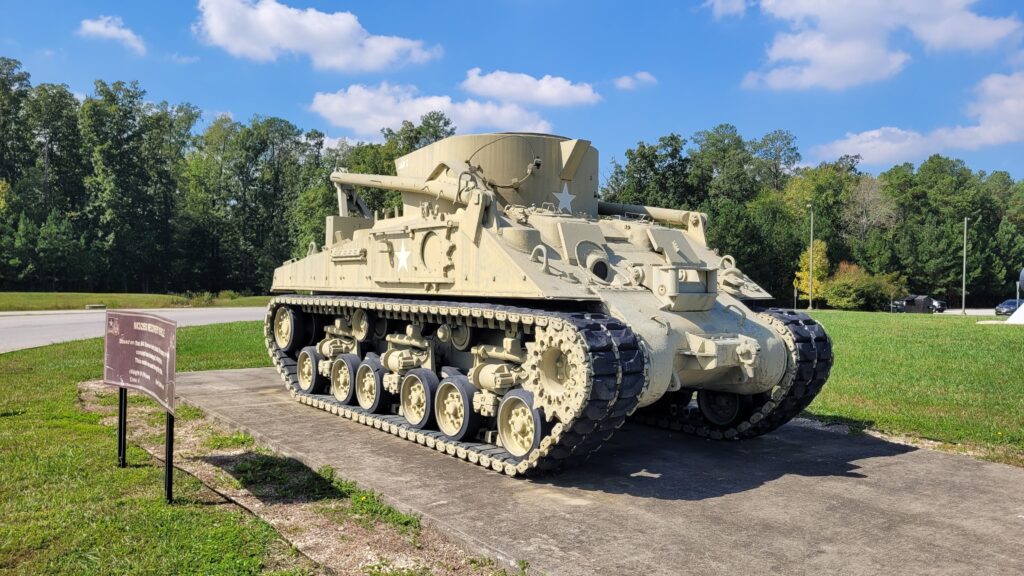 M32 B3 RECOVERY VEHICLE WAR MEMORIAL
