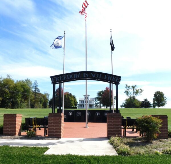 MIDDLETOWN VETERANS MEMORIAL