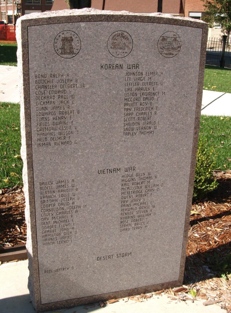 KNOX COUNTY GOLD STAR HONOR ROLL WAR MEMORIAL STONE D