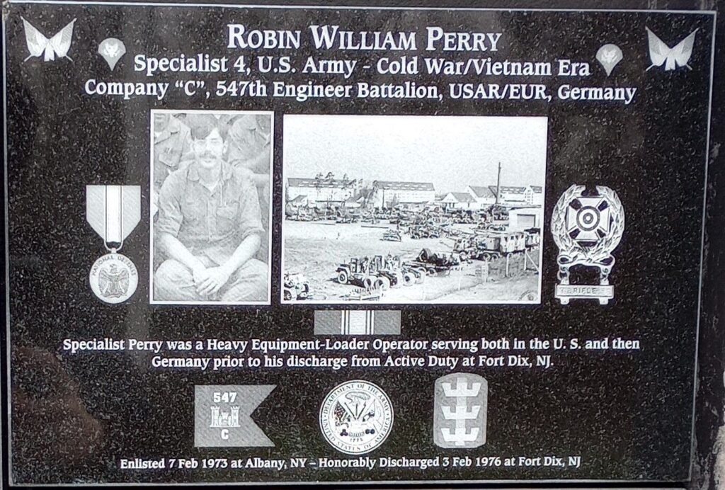 ROBIN WILLIAM PERRY WAR MEMORIAL PLAQUE