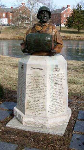 555TH PARACHUTE INFANTRY COMPANY MEMORIAL