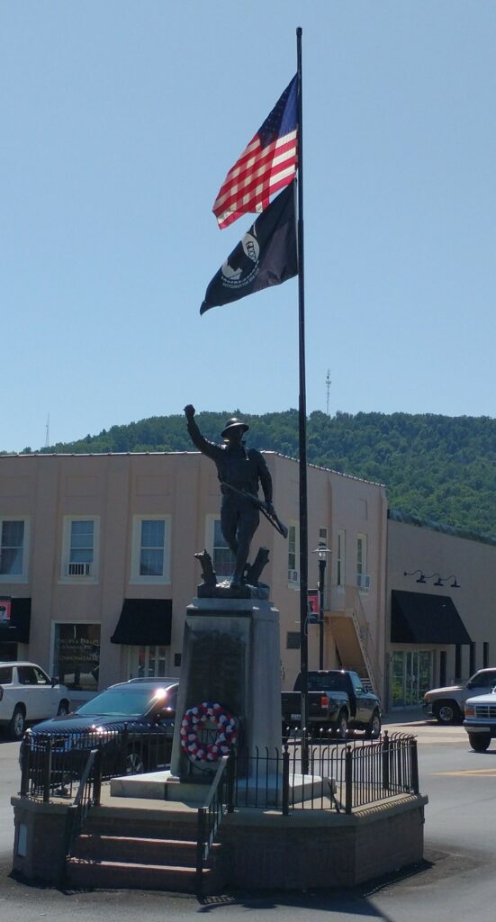 WAYNE COUNTY, KY WORLD WAR MEMORIAL