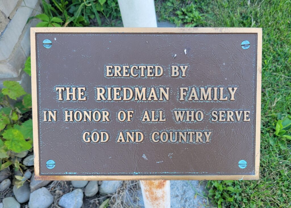 THE RIEDMAN FAMILY VETERANS MEMORIAL PLAQUE