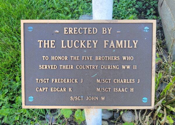 THE LUCKEY FAMILY WAR MEMORIAL PLAQUE