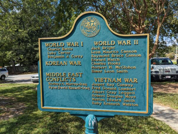 AYDEN COMMUNITY VETERAN’S MEMORIAL BACK