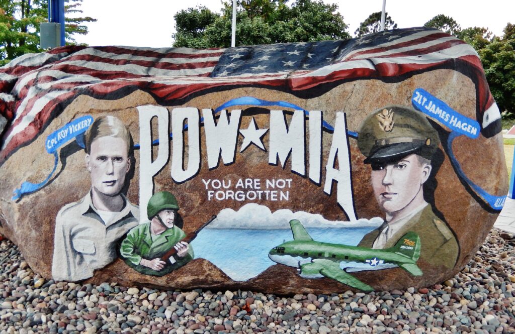 ALLAMAKEE COUNTY FREEDOM ROCK VETERANS MEMORIAL SIDE B