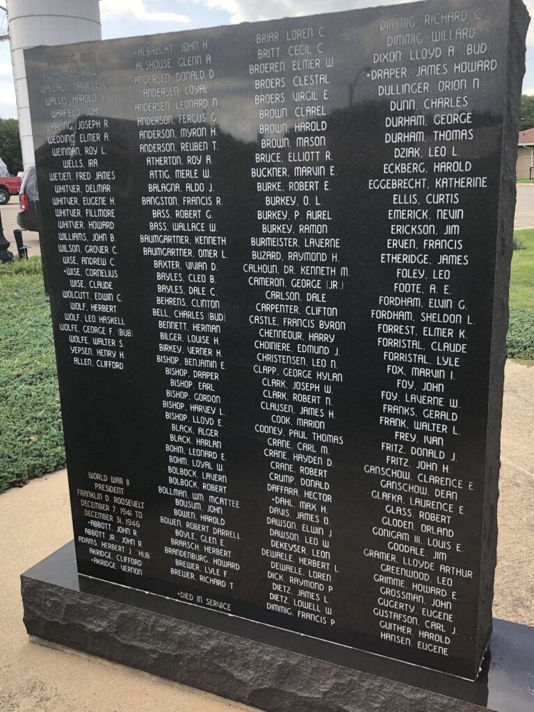 WALNUT WAR VETERANS MEMORIAL STONE C