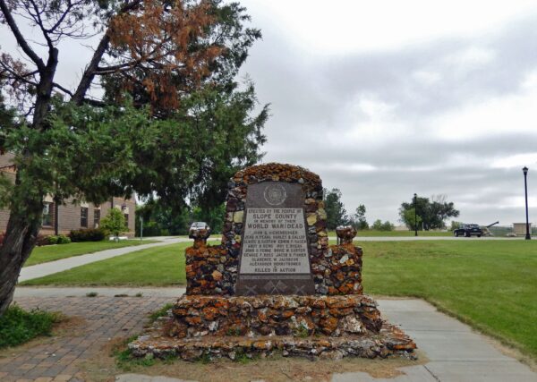 SLOPE COUNTY WORLD WAR I DEAD MEMORIAL