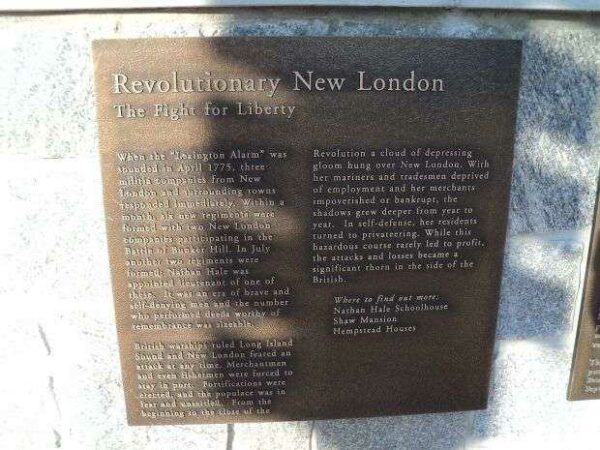 REVOLUTIONARY NEW LONDON WAR MEMORIAL PLAQUE