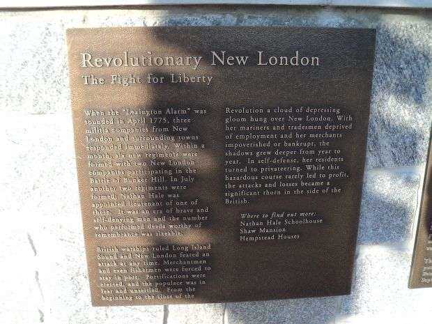 REVOLUTIONARY NEW LONDON WAR MEMORIAL PLAQUE