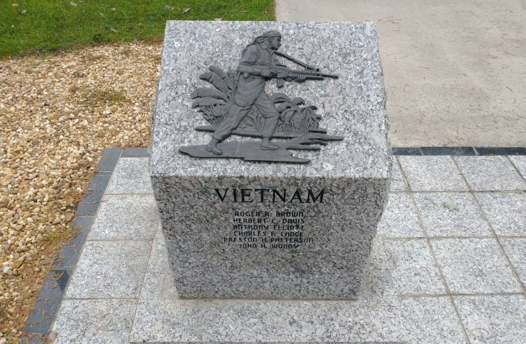 UNION COUNTY WAR MEMORIAL STONE K