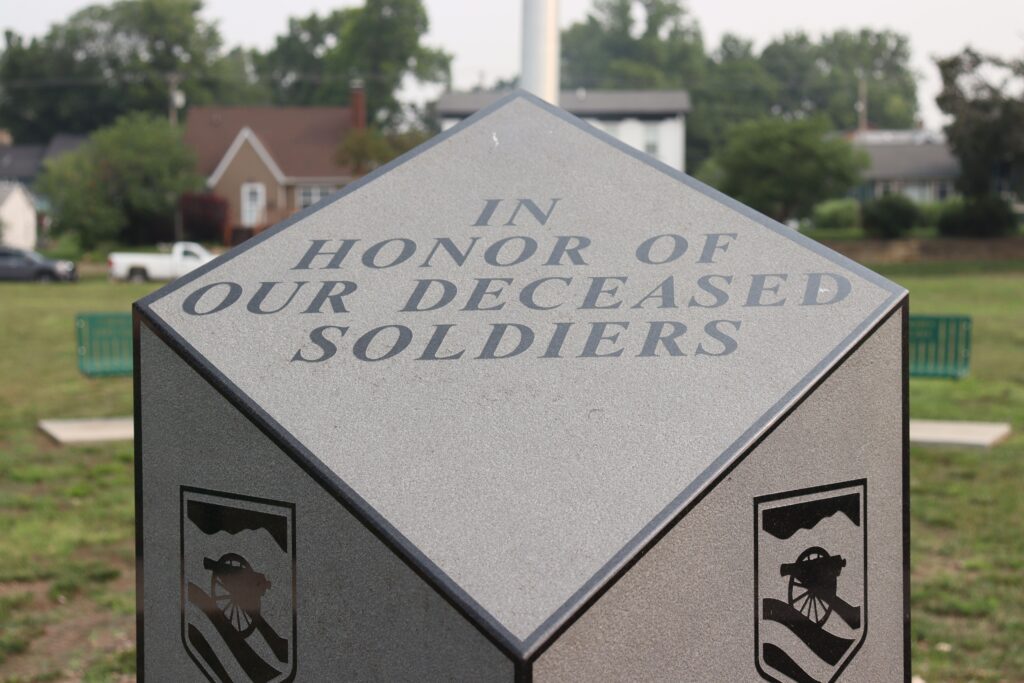 1812 BATTLEFIELD SITE MEMORIAL TOP