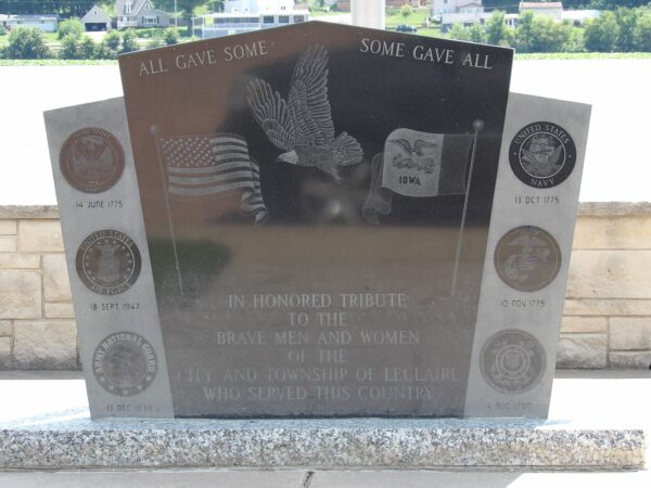 LECLAIRE VETERANS MEMORIAL