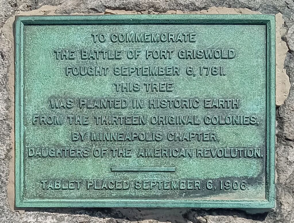 THE BATTLE OF FORT GRISWOLD WAR MEMORIAL TREE PLAQUE