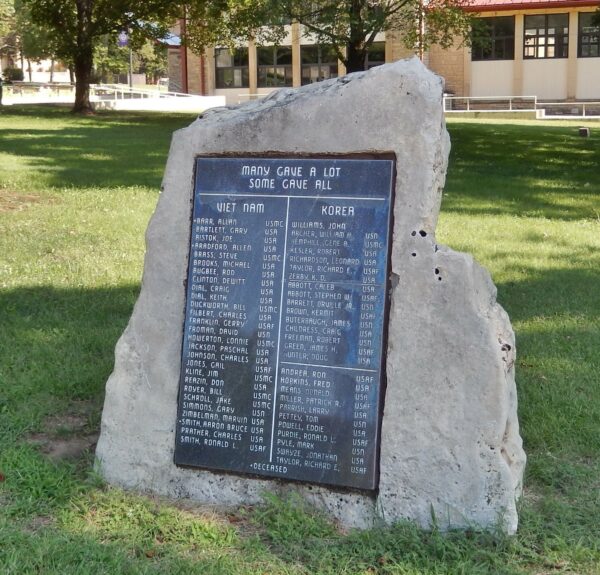 MANY GAVE A LOT SOME GAVE ALL WAR MEMORIAL