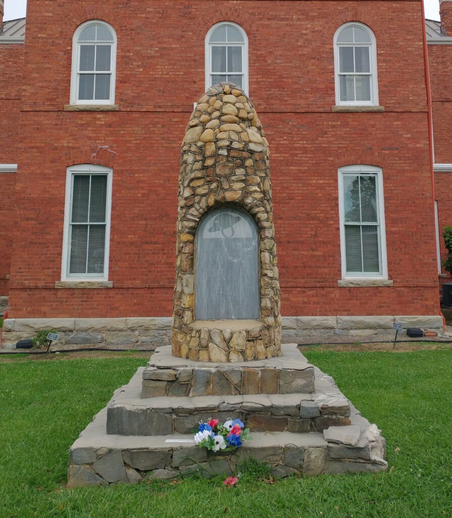 UNION COUNTY, GEORGIA WORLD WAR HONOR ROLL MEMORIAL