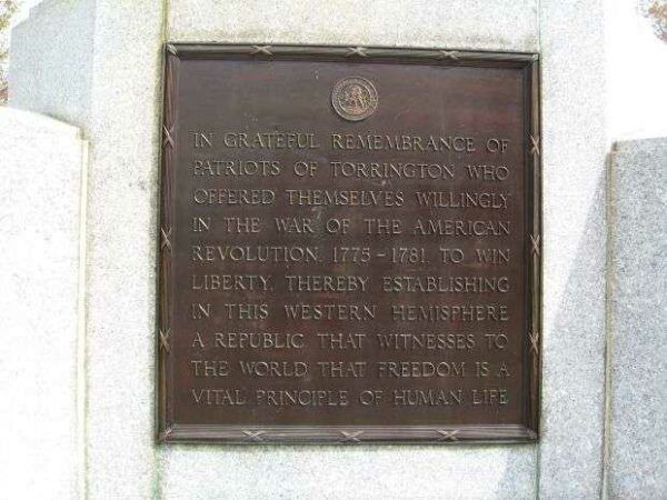 TORRINGTON VETERANS MEMORIAL AMERICAN REVOLUTION PLAQUE