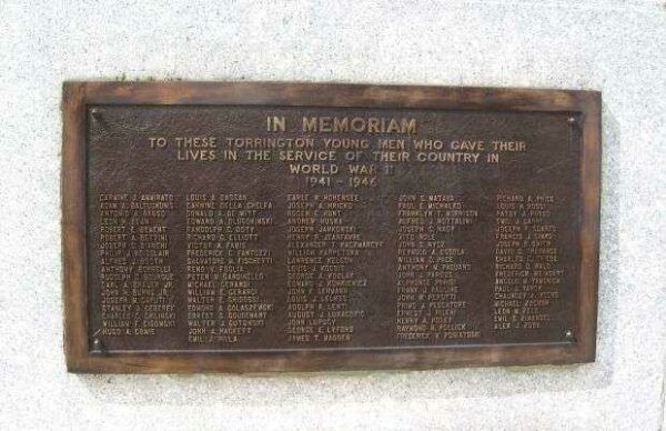 TORRINGTON VETERANS MEMORIAL WORLD WAR II DEAD PLAQUE