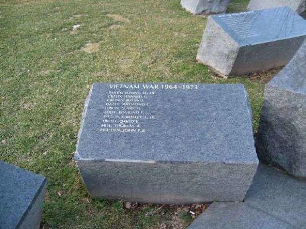 CONNECTICUT VETERANS MEMORIAL WEST HARTFORD VIETNAM WAR STONE A