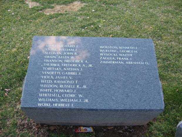 CONNECTICUT VETERANS MEMORIAL WEST HARTFORD WORLD WAR II STONE C