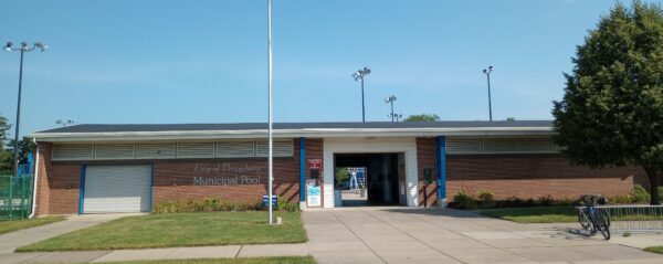 PERRYSBURG MEMORIAL SWIMING POOL