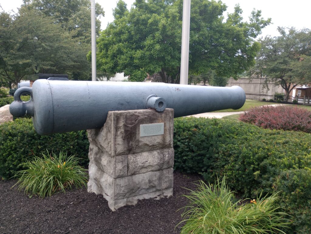 THIS 32 PDR. GUN MEMORIAL