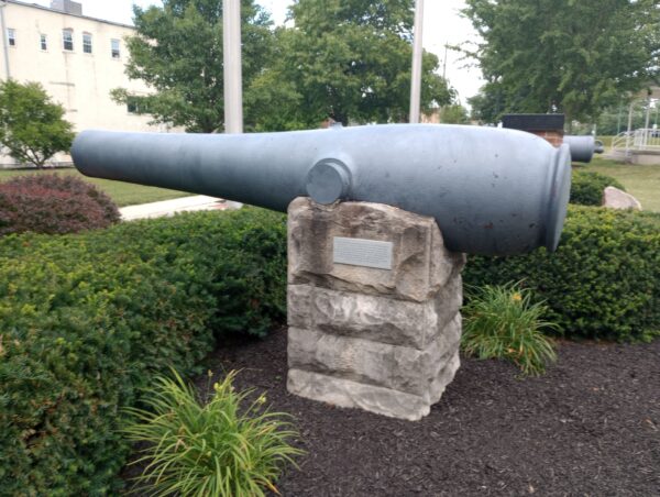 THE 8-INCH RODMAN GUN MEMORIAL