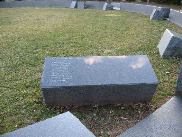 CONNECTICUT VETERANS MEMORIAL WEST HARTFORD CIVIL WAR STONE
