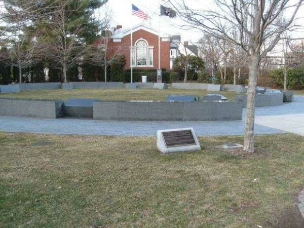 CONNECTICUT VETERANS MEMORIAL WEST HARTFORD