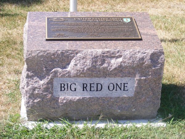 FORT SNELLING NATIONAL CEMETERY 1ST INFANTRY DIVISION MEMORIAL