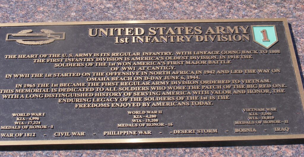 FORT SNELLING NATIONAL CEMETERY 1ST INFANTRY DIVISION MEMORIAL PLAQUE