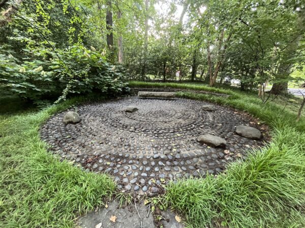 UNIVERSITY PARK COMMUNITY MEMORIAL