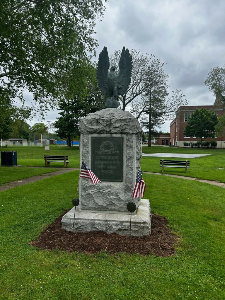 OLD SAYBROOK IN MEMORY OF MEMORIAL