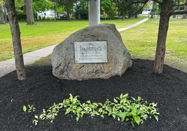 BAYPORT ULTIMATE SACRIFICE MEMORIAL