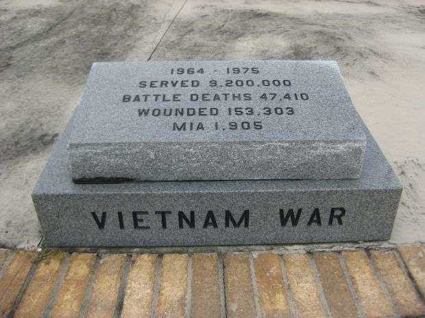 FORT MEADE VETERANS MEMORIAL VIETNAM WAR STONE