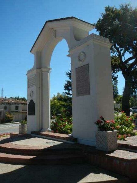 SARATOGA WORLD WAR I MEMORIAL ARCH