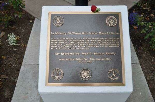 DEL VALLE PARK MEMORIAL PLAQUE