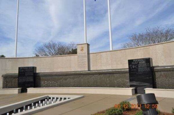 MADISON COUNTY MEMORIAL FOUNTAINS DEFENDER FOUNTAIN