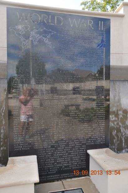 MADISON COUNTY MEMORIAL FOUNTAINS WORLD WAR II PLAQUE