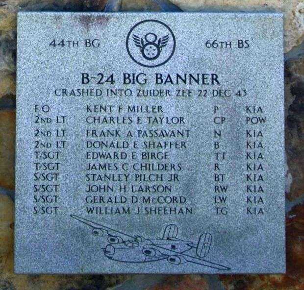 B-24 BIG BANNER WAR MEMORIAL PLAQUE