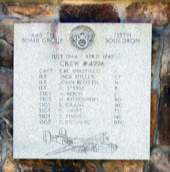 CREW #4996 B-24 WAR MEMORIAL PLAQUE