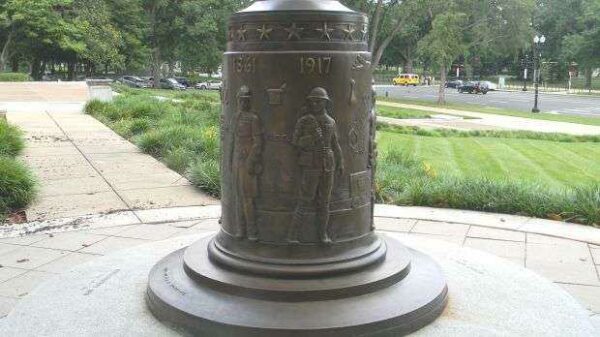 PHARMACISTS FLAGPOLE MEMORIAL WORLD WAR I BASE