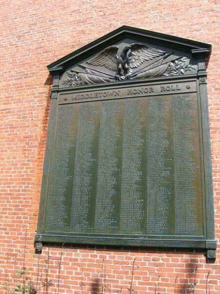 MIDDLETOWN HONOR ROLL LEFT PLAQUE