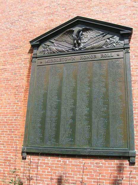 MIDDLETOWN HONOR ROLL LEFT PLAQUE
