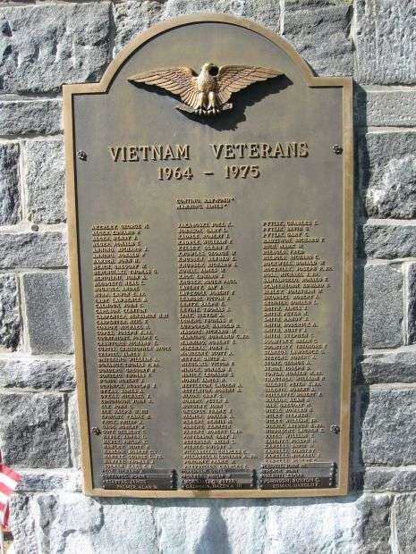 HADDAM VETERANS WAR MEMORIAL VIETNAM WAR PLAQUE