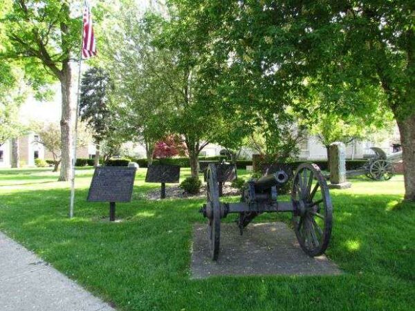 LOOMIS’ BATTERY WAR MEMORIAL CANNON