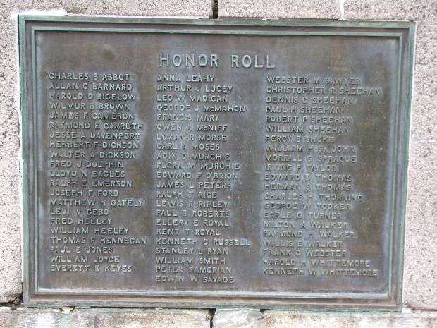 HARVARD WORLD WAR MEMORIAL FLAGPOLE PLAQUE B