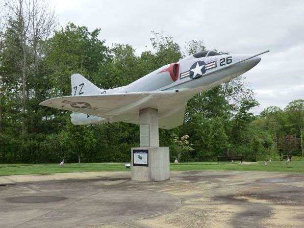 SHEA FIELD A4D-2 (A-4B) SKYHAWK MEMORIAL AIRCRAFT