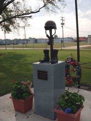 HOOPERSTON DEDICATED TO THE FALLEN HEROES MEMORIAL