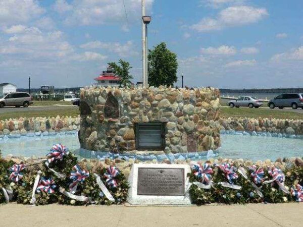 DORCHESTER COUNTY WORLD WAR I MEMORIAL FOUNTAIN